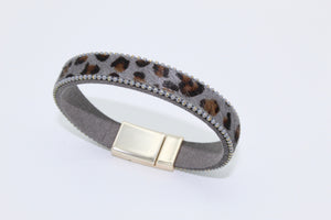 Magnetic closure animal print bracelet