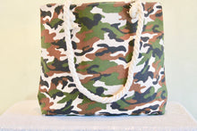 Load image into Gallery viewer, Camo beach bag