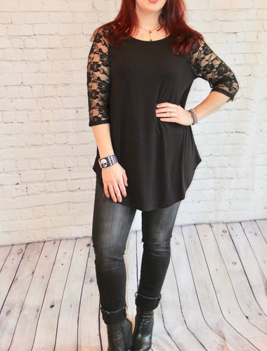 Plus size - half sleeve lace knit top