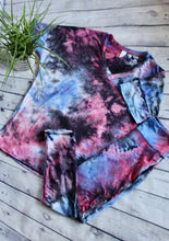 Load image into Gallery viewer, New Arrival---Tie Dye top in v-neckline with short sleeves