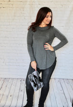 Load image into Gallery viewer, Round Neck Long Sleeve Tunic Top