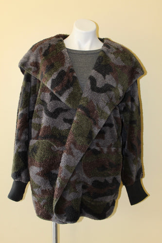 New Arrival --- Gray Camo Print Faux Fur Open Jacket