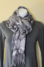 Load image into Gallery viewer, New Arrival --- Python Print Soft Scarf